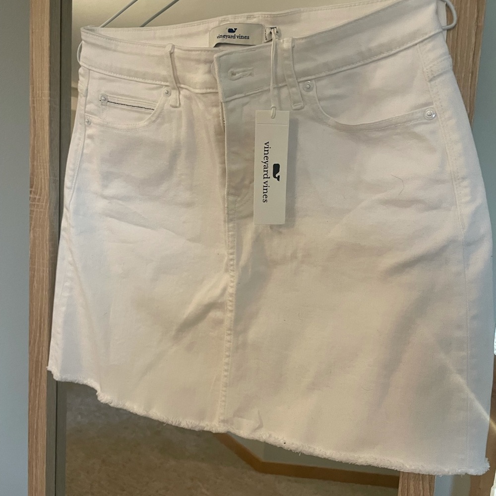 New white Jean skirt Vineyard Vines